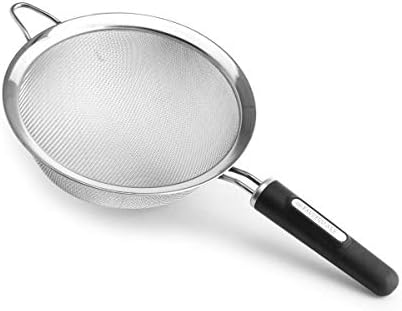 7-inch stainless steel colander perfect for separating and washing foods