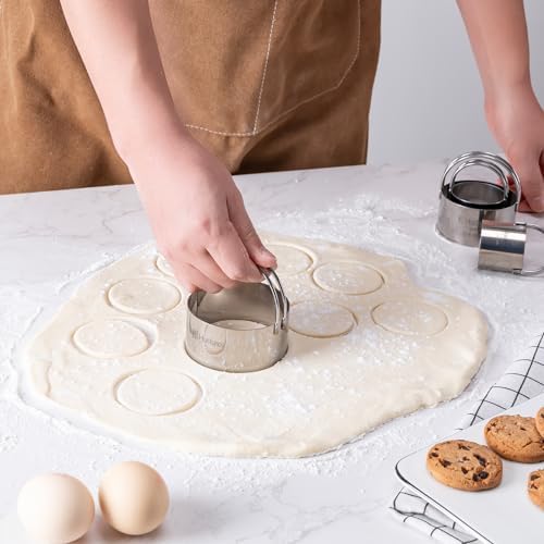 Husfunov 5-Piece Stainless Steel Round Cookie Cutters with Engraved Arched Handles