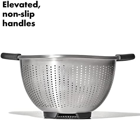 OXO Good Grips Stainless Steel 3 qt28L Colander with Non-Slip Handles