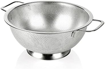 Chic and Functional 3-Quart Stainless Steel Colander