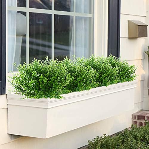 Realistic Outdoor Artificial Grass for porches and gardens