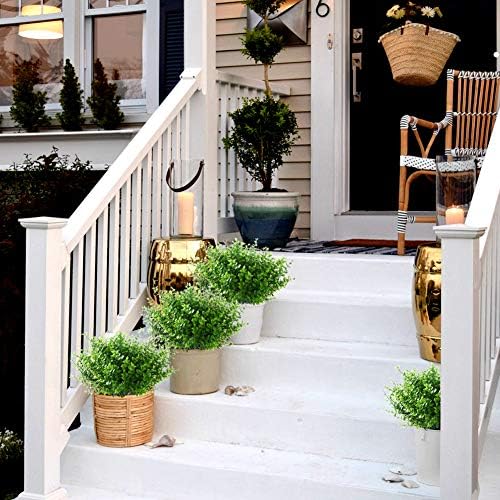 Realistic Outdoor Artificial Grass for porches and gardens