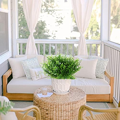 Realistic Outdoor Artificial Grass for porches and gardens