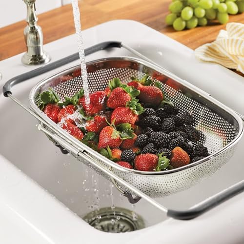 Effortlessly Straining with Rachael Rays Over-the-Sink Colander